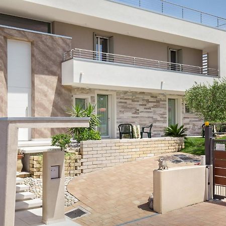 Villa Aurora-Holiday Home Apt 2 Bardolino Zewnętrze zdjęcie