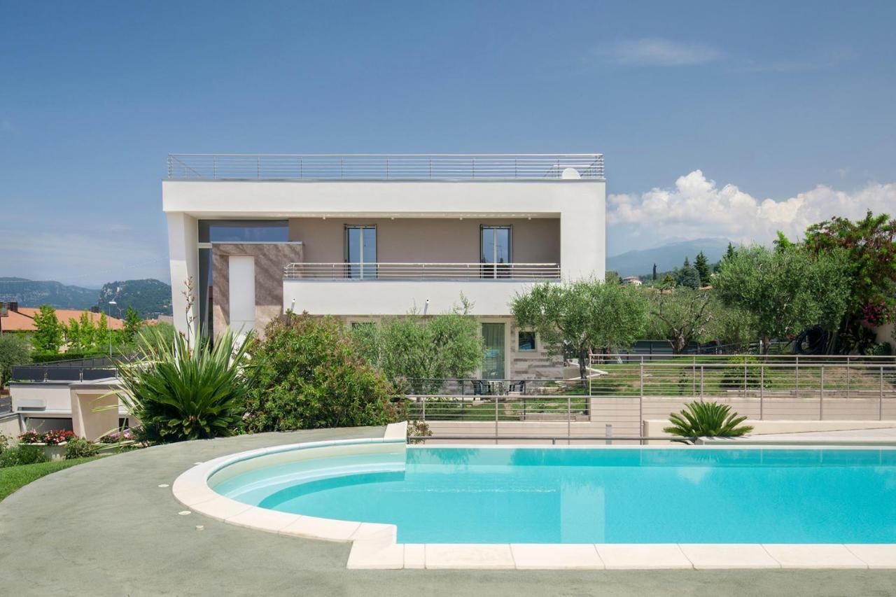 Villa Aurora-Holiday Home Apt 2 Bardolino Zewnętrze zdjęcie